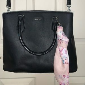 Nine West black crossbody purse